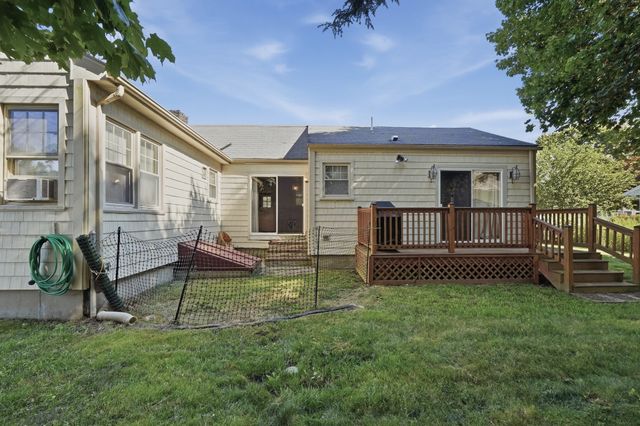 2 Lisa Ave, Acushnet, MA 02743