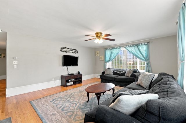2 Lisa Ave, Acushnet, MA 02743