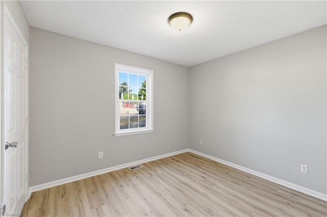 230 James Street, Lexington, NC 27295