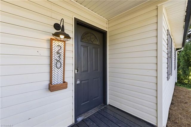 230 James Street, Lexington, NC 27295