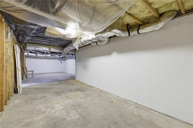230 James Street, Lexington, NC 27295