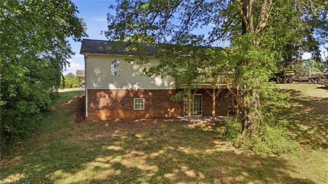 230 James Street, Lexington, NC 27295