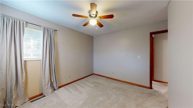 906 19th Street, Vienna, WV 26105