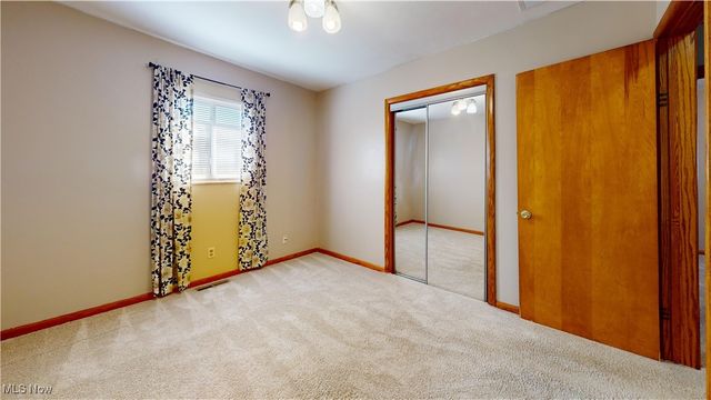 906 19th Street, Vienna, WV 26105