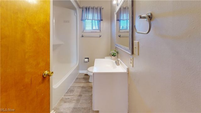 906 19th Street, Vienna, WV 26105