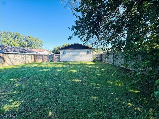 906 19th Street, Vienna, WV 26105