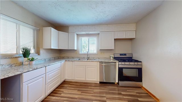 906 19th Street, Vienna, WV 26105