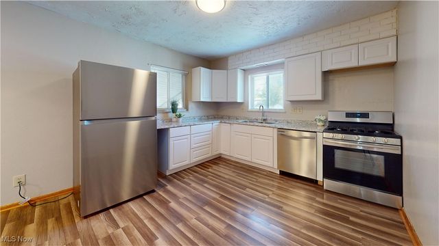 906 19th Street, Vienna, WV 26105