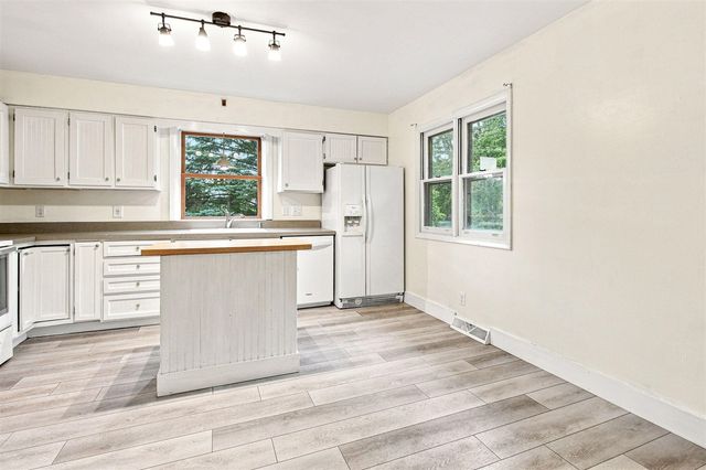923 Bell Avenue, New Buffalo, MI 49117