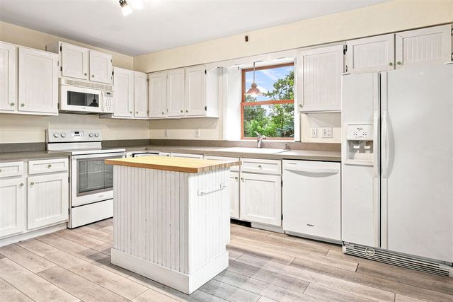 923 Bell Avenue, New Buffalo, MI 49117
