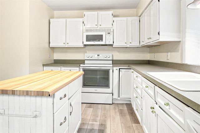 923 Bell Avenue, New Buffalo, MI 49117