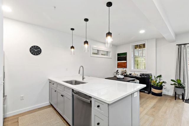 286A Bradford Street 5, Provincetown, MA 02657