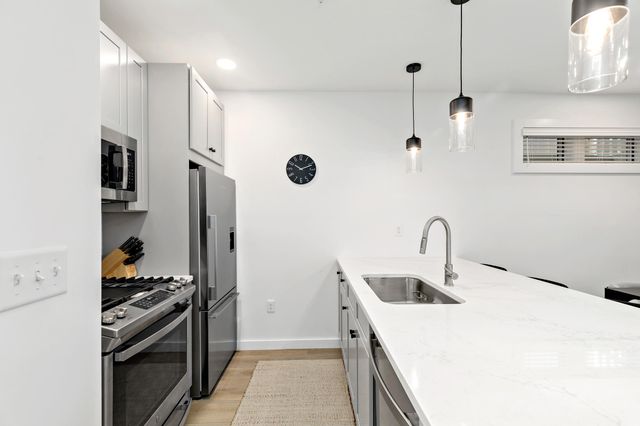 286A Bradford Street 5, Provincetown, MA 02657