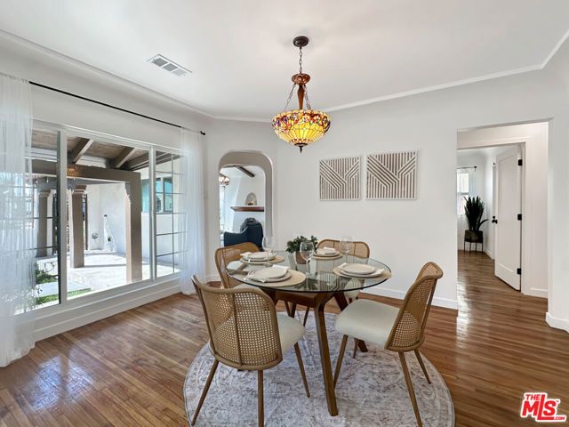 7032 2nd Avenue, Los Angeles, CA 90043