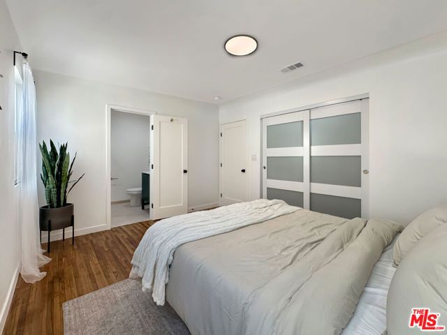 7032 2nd Avenue, Los Angeles, CA 90043
