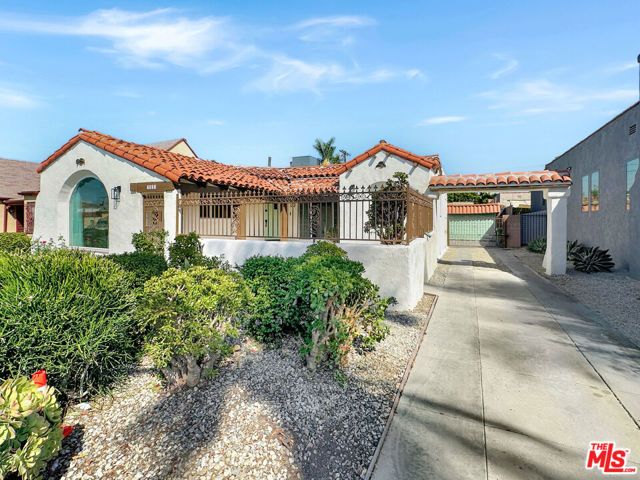 7032 2nd Avenue, Los Angeles, CA 90043