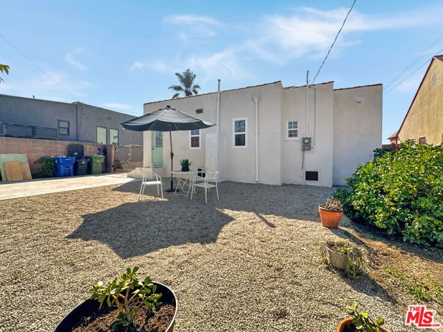 7032 2nd Avenue, Los Angeles, CA 90043