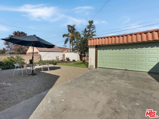 7032 2nd Avenue, Los Angeles, CA 90043