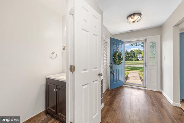 604 LINDSLEY CT, Burlington Township, NJ 08016