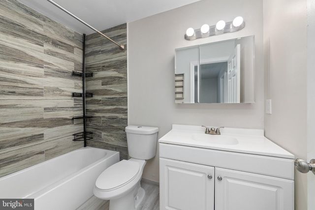 604 LINDSLEY CT, Burlington Township, NJ 08016