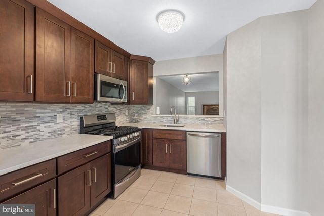 604 LINDSLEY CT, Burlington Township, NJ 08016