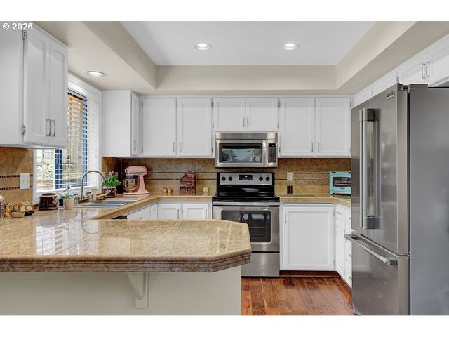 1626 CINNAMON HILL Dr Se, Salem, OR 97306
