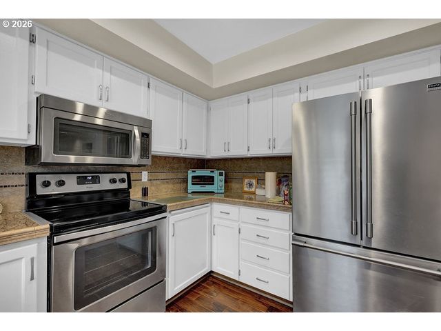 1626 CINNAMON HILL Dr Se, Salem, OR 97306