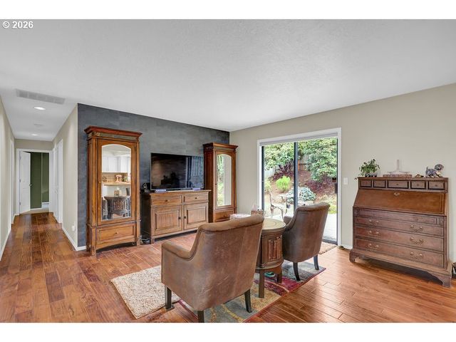 1626 CINNAMON HILL Dr Se, Salem, OR 97306
