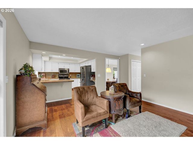 1626 CINNAMON HILL Dr Se, Salem, OR 97306