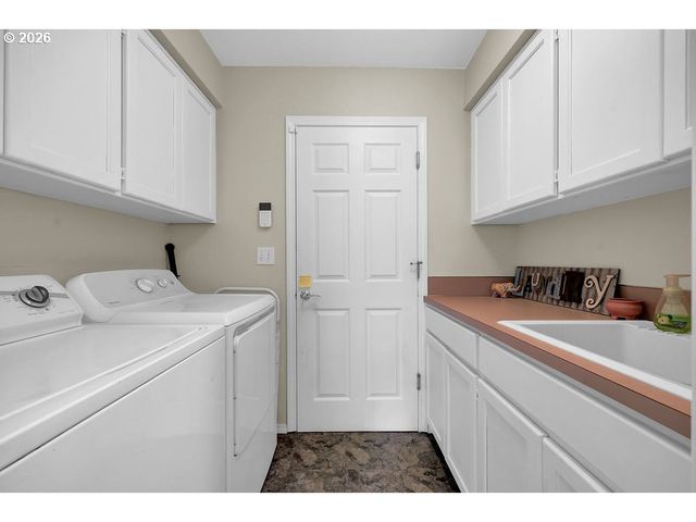 1626 CINNAMON HILL Dr Se, Salem, OR 97306