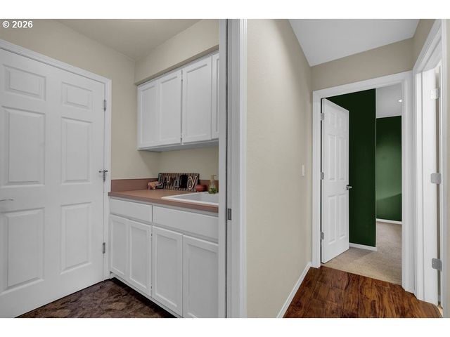 1626 CINNAMON HILL Dr Se, Salem, OR 97306