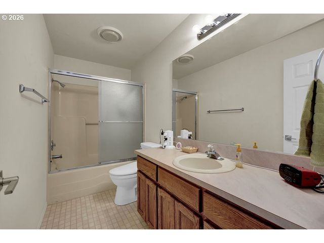 1626 CINNAMON HILL Dr Se, Salem, OR 97306