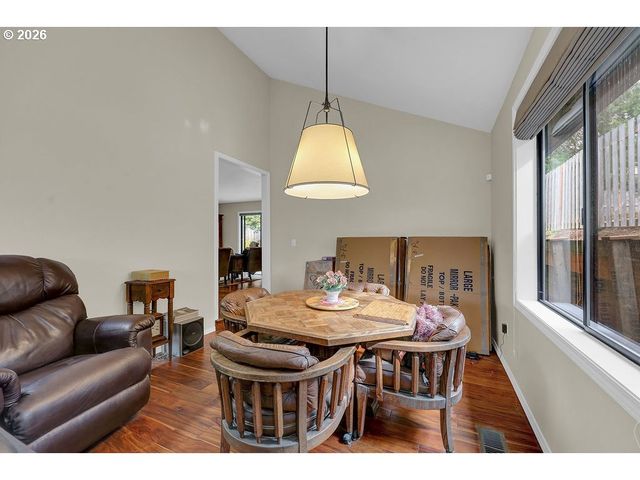 1626 CINNAMON HILL Dr Se, Salem, OR 97306