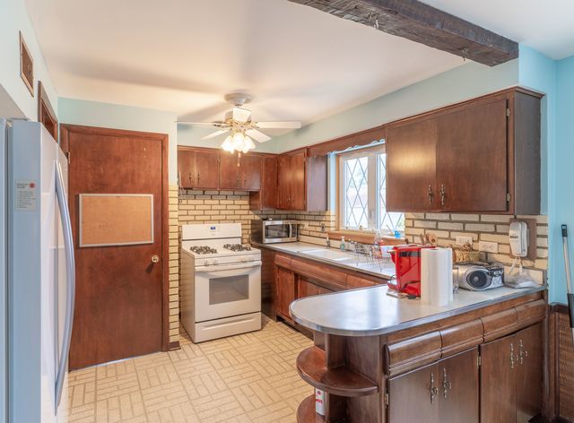 5823 S Mulligan Avenue, Chicago, IL 60638