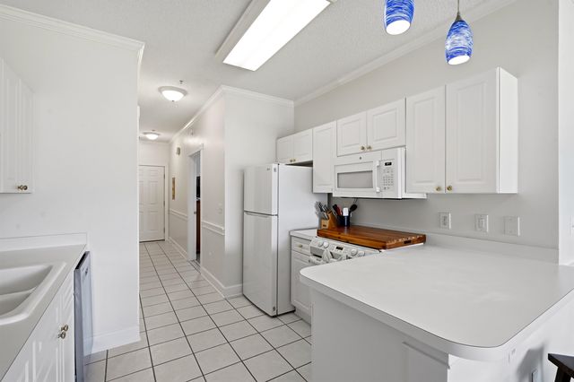4864 Carnation Cir Apt 203, Myrtle Beach, SC 29577