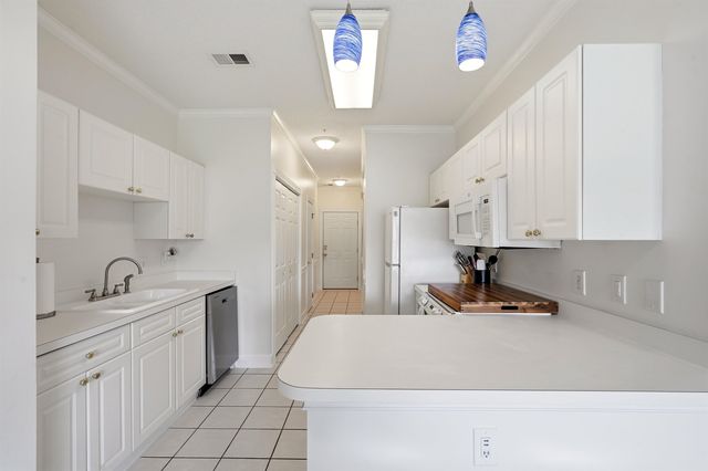4864 Carnation Cir Apt 203, Myrtle Beach, SC 29577