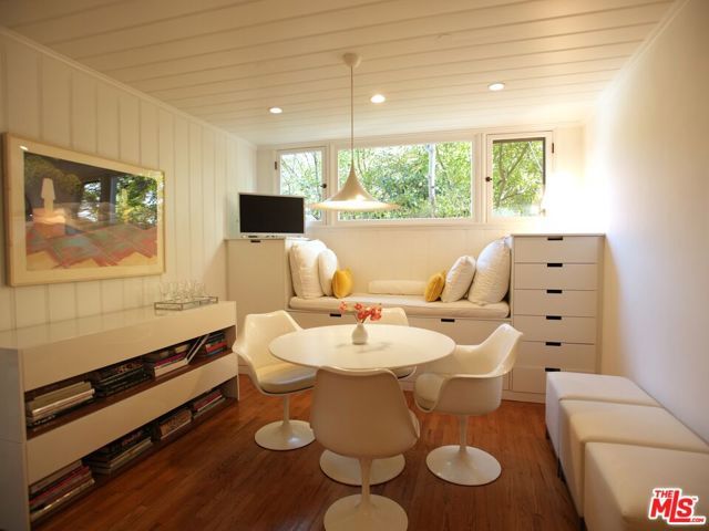 10416 Corfu Ln, Los Angeles, CA 90077