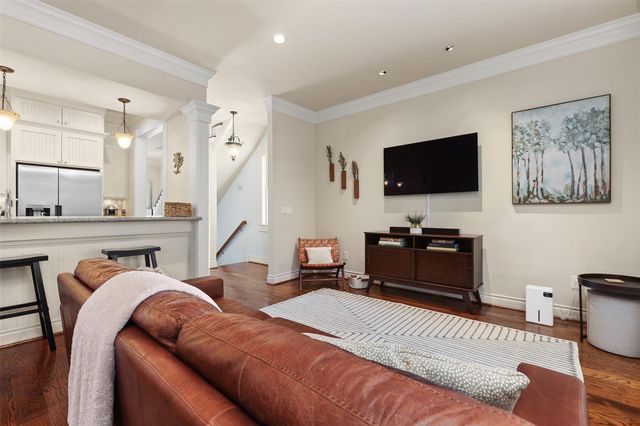 1724 Avenue L, Galveston, TX 77550