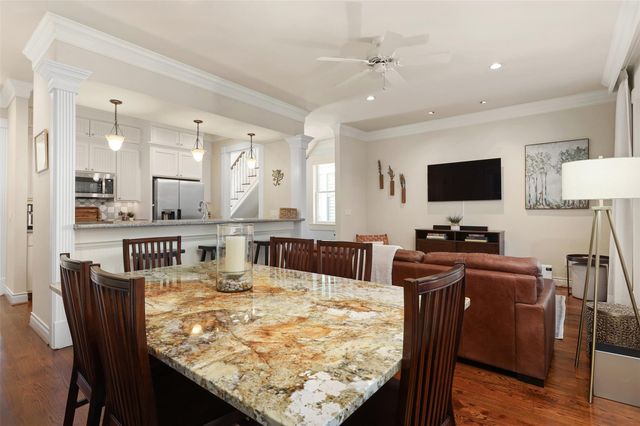 1724 Avenue L, Galveston, TX 77550