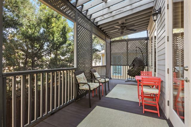 1724 Avenue L, Galveston, TX 77550