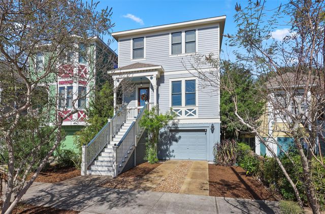 1724 Avenue L, Galveston, TX 77550