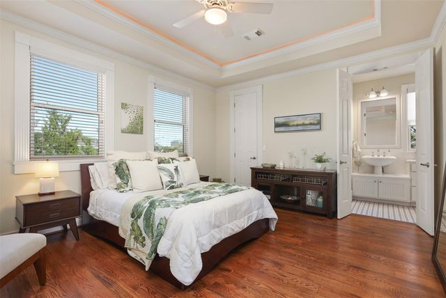 1724 Avenue L, Galveston, TX 77550