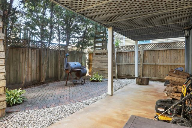 1724 Avenue L, Galveston, TX 77550