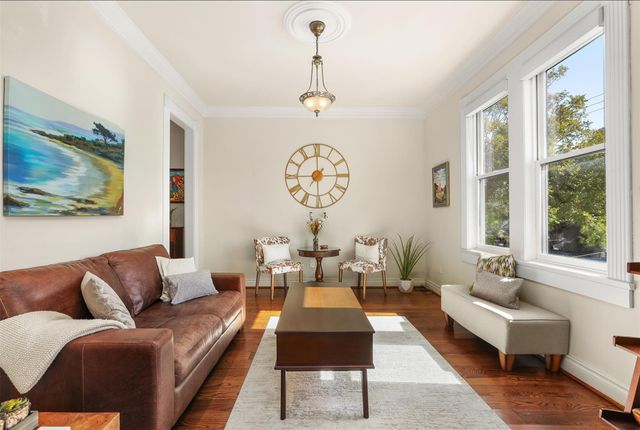 1724 Avenue L, Galveston, TX 77550