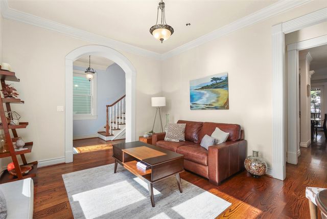 1724 Avenue L, Galveston, TX 77550