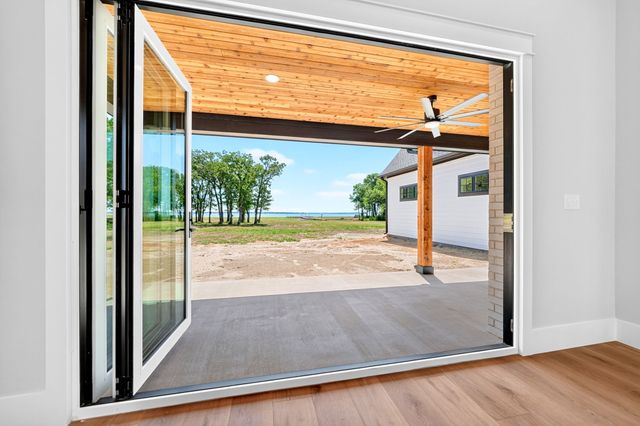 9525 E Shoreline Court, Kemp, TX 75143