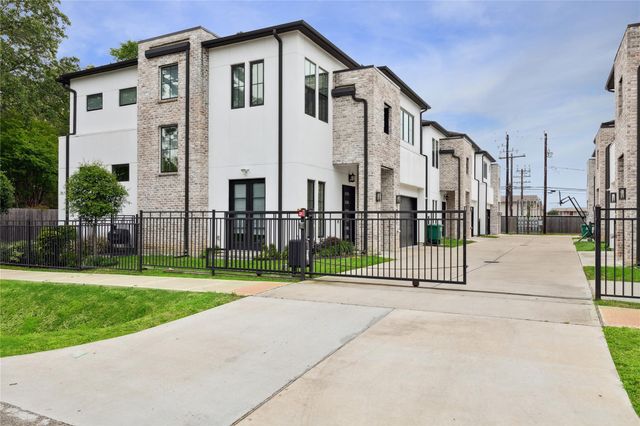 1410 Caywood Lane A, Houston, TX 77055