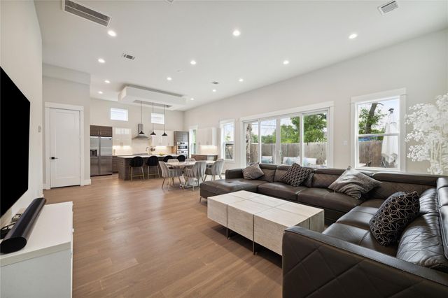 1410 Caywood Lane A, Houston, TX 77055