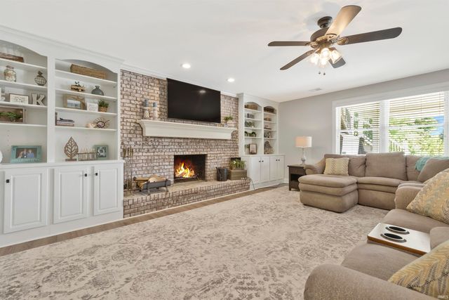 8501 Carrington Drive, Evansville, IN 47711