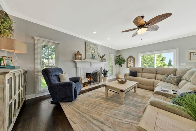 8501 Carrington Drive, Evansville, IN 47711